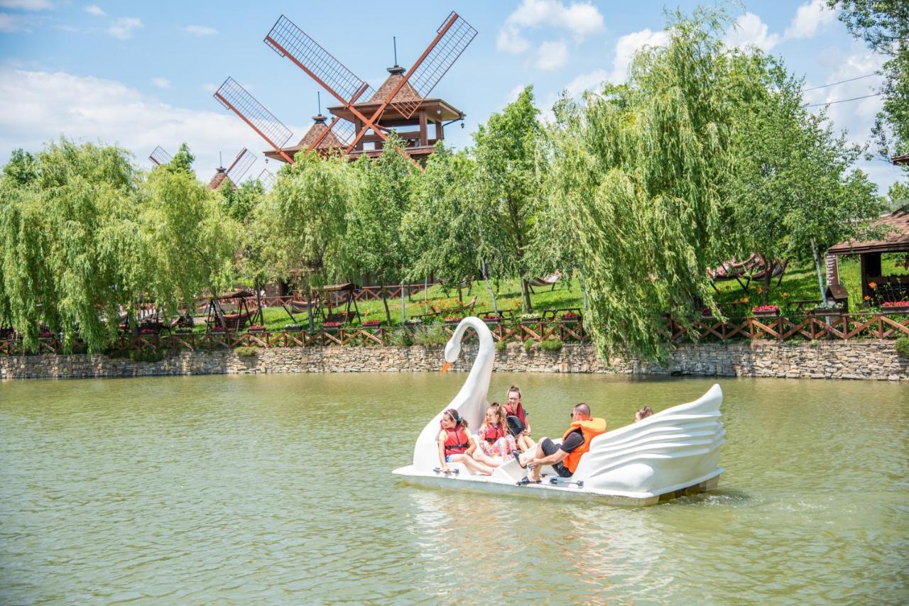 The Wind Mills Hydropark 호텔 Gorna Malina 외부 사진