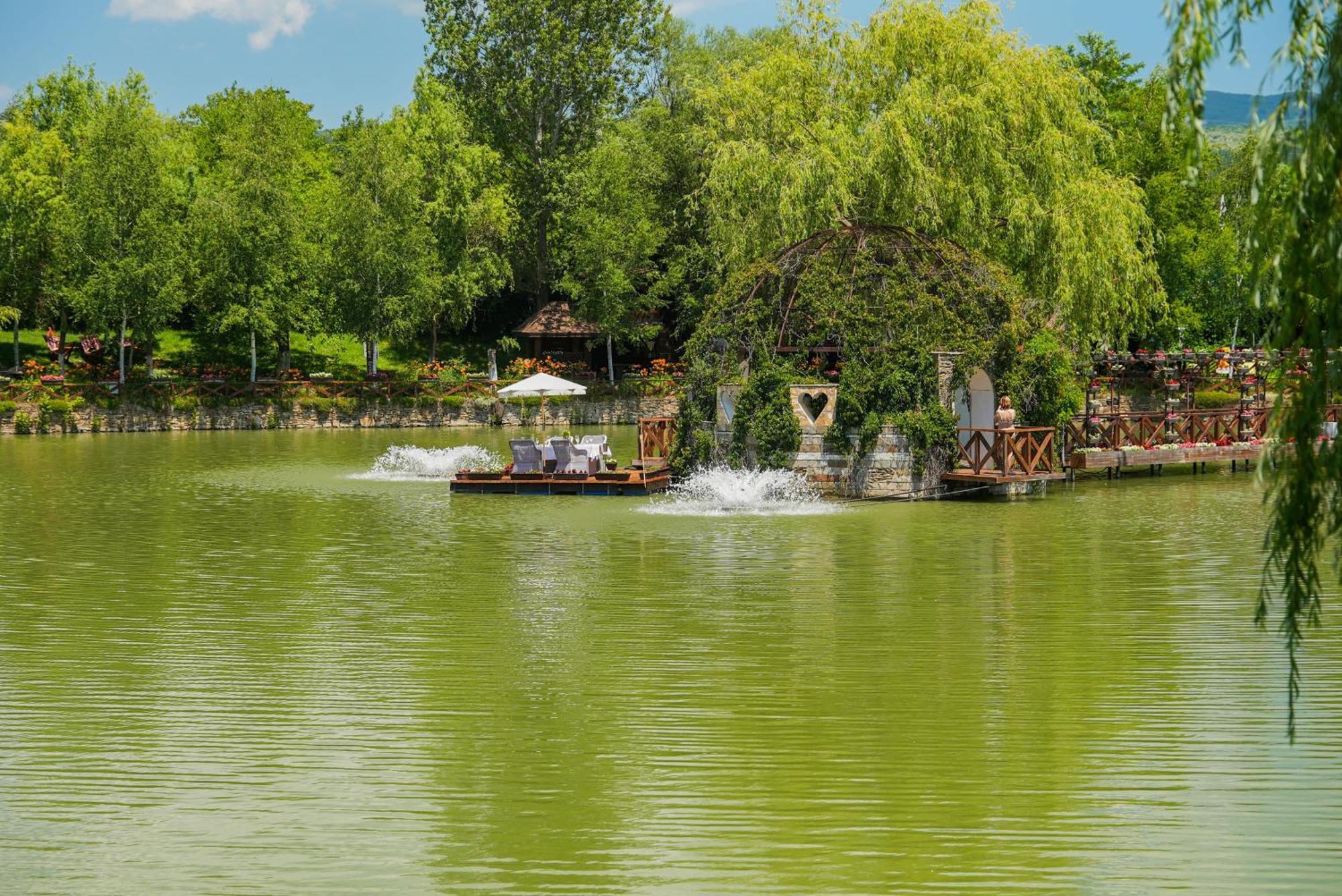 The Wind Mills Hydropark 호텔 Gorna Malina 외부 사진
